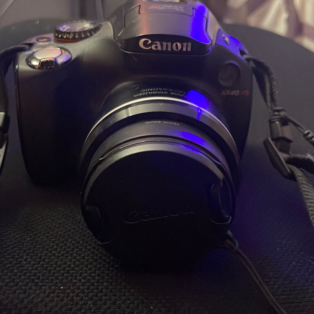 Powershot SX40 HS by Cannon